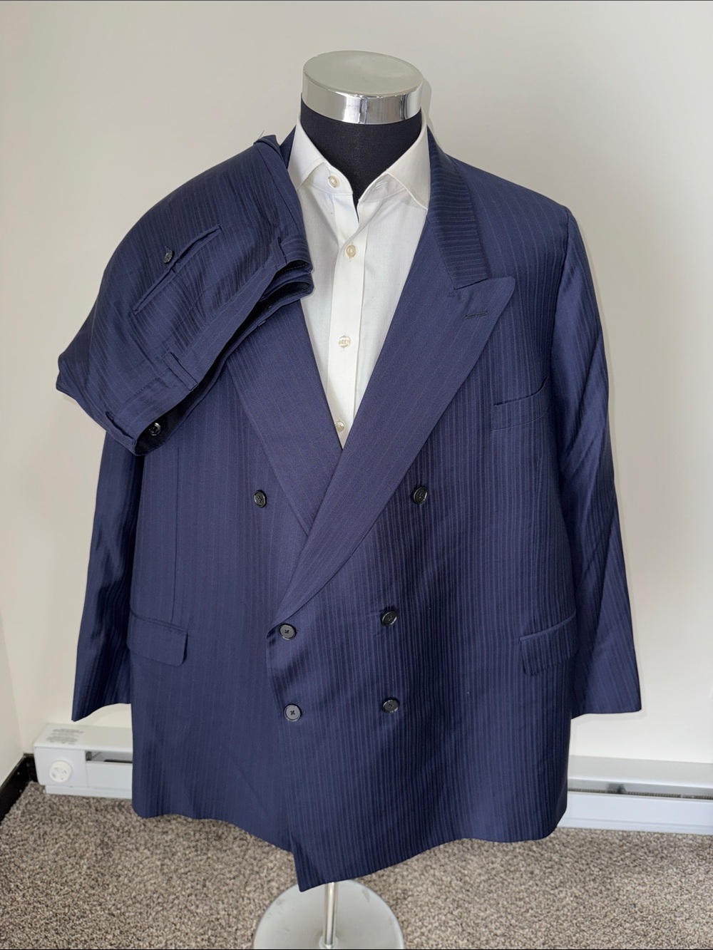 Hickey Freeman mens 52L navy blue stripe 100% wool double breast suit